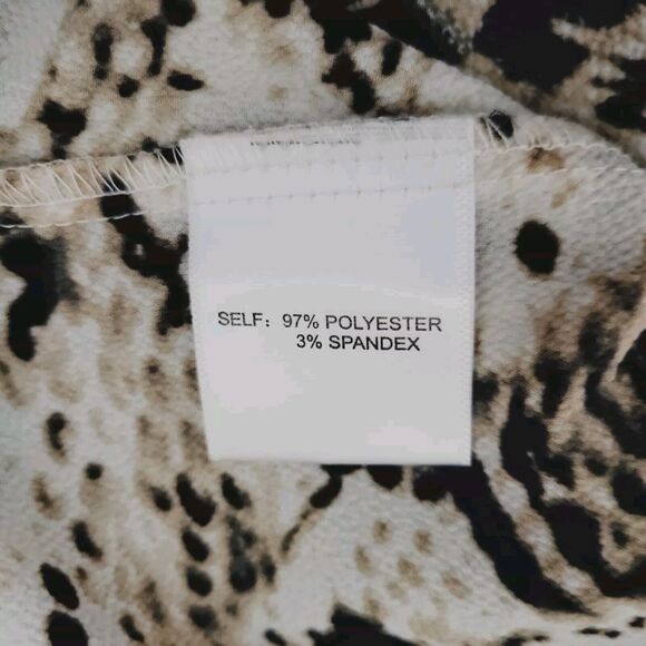 Rose & Olive Women Snake Print Popover Top Size 3X Ivory Split V Flowy Office - Picture 8 of 8
